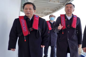 山东省委副书记、省长李干杰视察“耕海1号”